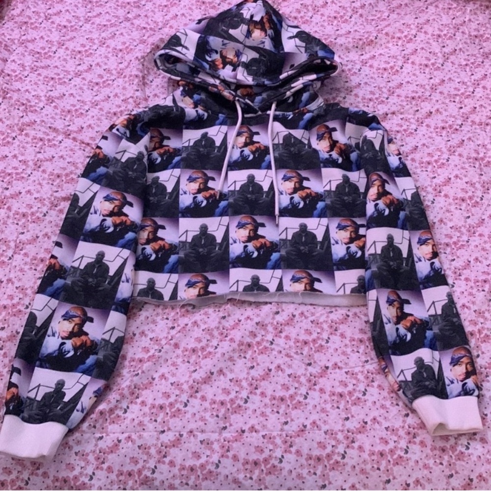 2pac cropped hoodie⭐️